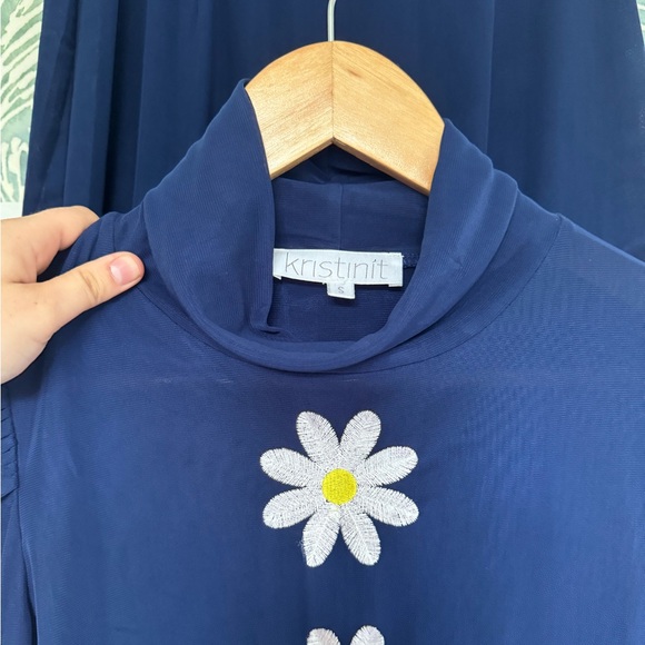 Kristin It Navy Blue Daisy Caron Top with matching Chatteron Skirt Set in Small - Picture 4 of 9